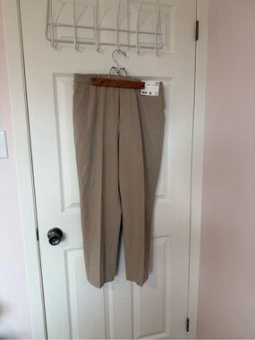 Uniqlo Women's Straight-Leg Dress Pants - Khaki